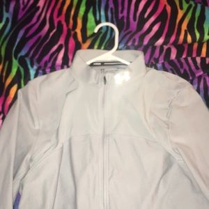 Grey Under armour fitted jacket🤍.